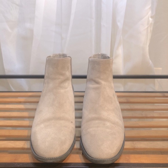 14th & Union Suede Chelsea Boots - Picture 1 of 2